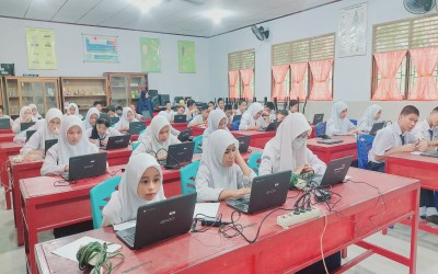 Pelaksanaan Ujian Semester Genap Kelas IX di SMP Negeri 2 Kandis Berjalan Lancar